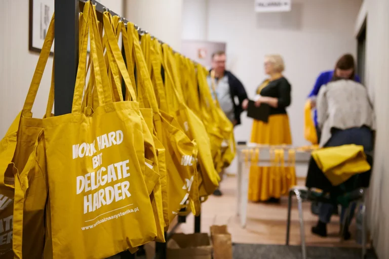 torba z insertami work hard delegate harer konferencja wirtualnych asystentek 2024 relacja w serwisie infoblogerka